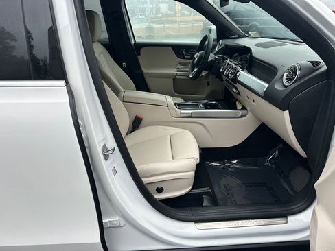 New 2026 Mercedes-Benz GLB 250 image 14