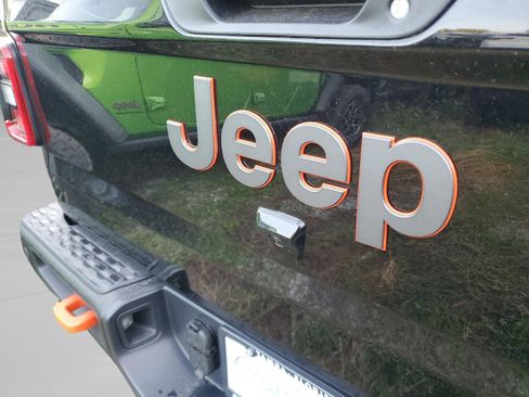 New 2026 Jeep Gladiator Mojave image 28