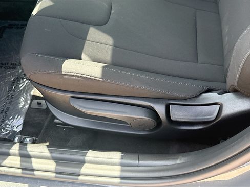 Used 2026 Hyundai Elantra Sport FWD image 15