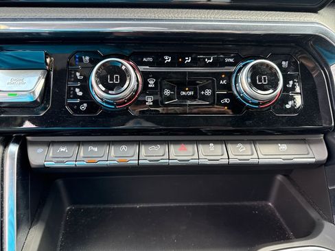 Used 2024 GMC Sierra 1500 Denali image 23