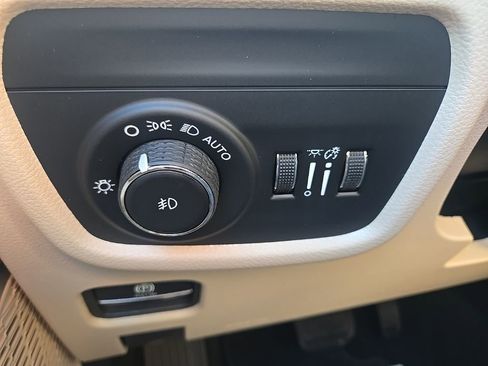New 2026 Jeep Grand Cherokee Limited AWD/4WD image 49