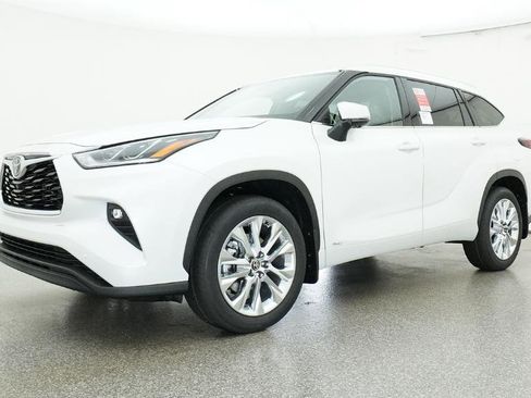 New 2026 Toyota Highlander Limited image 12