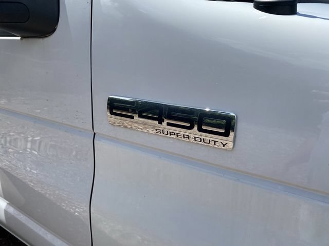 Used 2023 Ford E-450 and Econoline 450 Super Duty w/ Power Windows & Locks Group RWD image 4