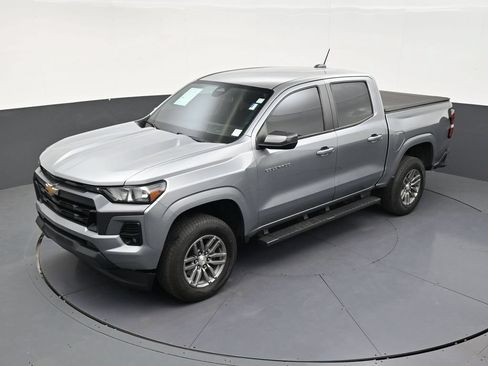 Used 2023 Chevrolet Colorado LT w/ LT Convenience Package RWD image 11