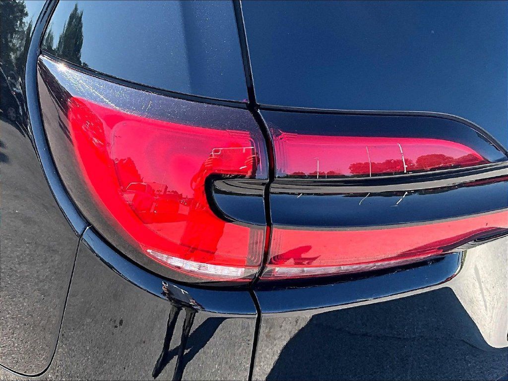 Used 2024 Chrysler Pacifica Touring-L FWD image 32