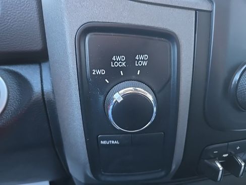 Used 2018 RAM 2500 Tradesman w/ Chrome Appearance Group image 57