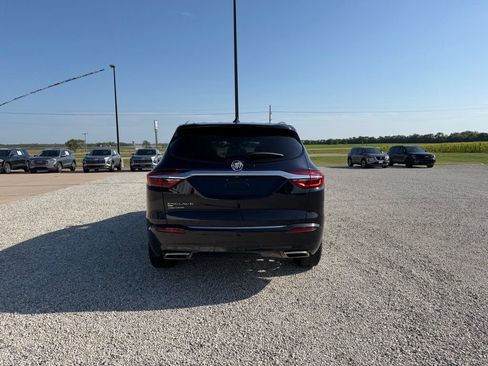 Used 2020 Buick Enclave Premium w/ Sun and Sites Package AWD/4WD image 4