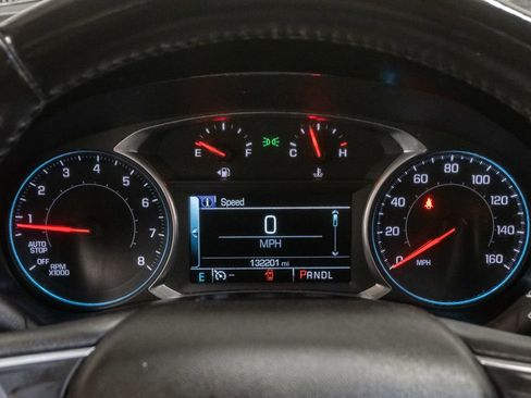 Used 2018 Chevrolet Equinox LT w/ Sun & Infotainment Package AWD/4WD image 17