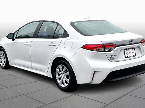 Used 2025 Toyota Corolla LE image 11