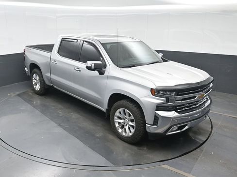Used 2019 Chevrolet Silverado 1500 LTZ w/ LTZ Premium Package AWD/4WD image 32