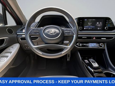 Used 2023 Hyundai Sonata SE w/ Winter Weather Package FWD image 8