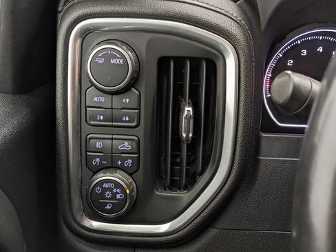 Used 2022 Chevrolet Silverado 2500 LTZ AWD/4WD image 9
