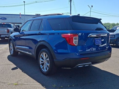 Certified 2023 Ford Explorer XLT w/ Equipment Group 202A AWD/4WD image 5