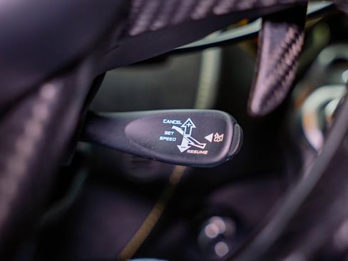 Used 2018 McLaren 720S Performance image 27