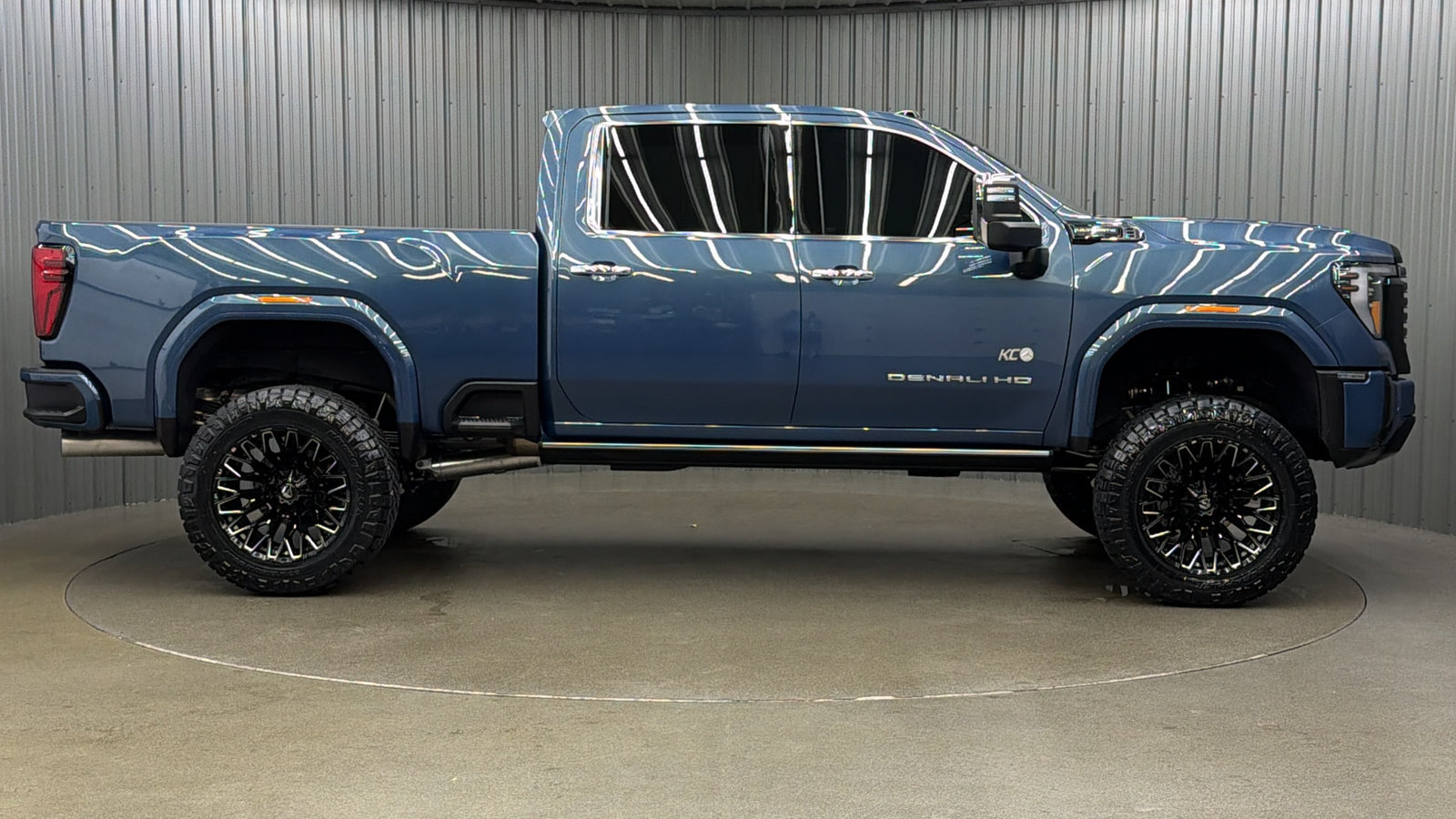 Used 2026 GMC Sierra 2500 Denali Ultimate AWD/4WD image 6