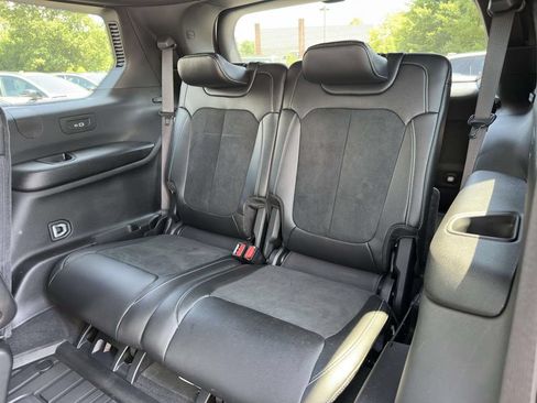 Used 2025 Jeep Grand Cherokee L Altitude AWD/4WD image 10