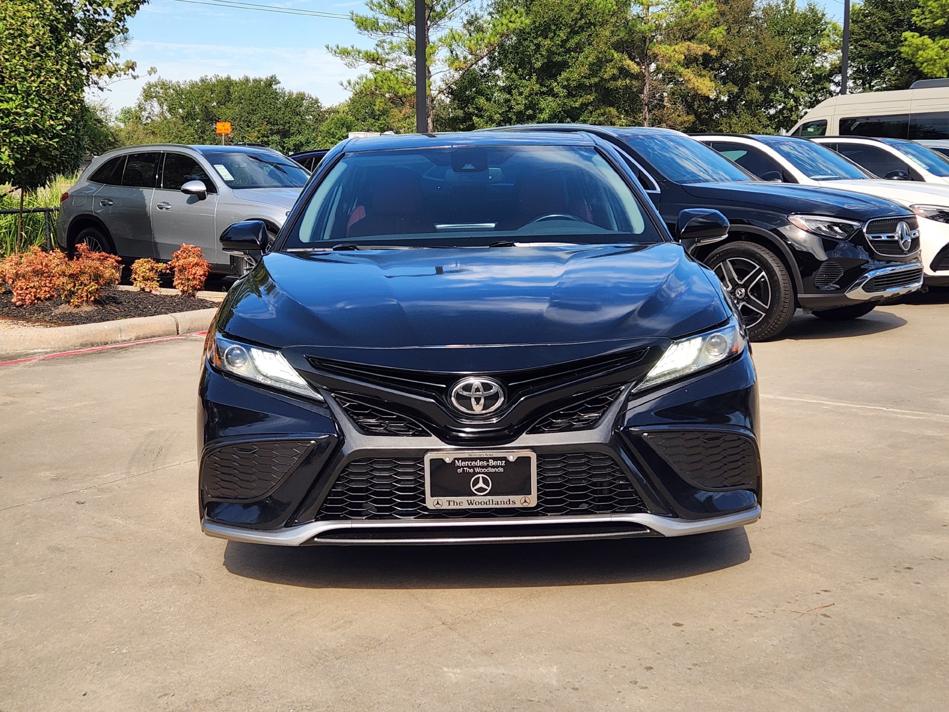 Used 2021 Toyota Camry XSE FWD image 4