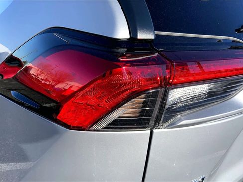 Certified 2025 Toyota RAV4 LE image 24