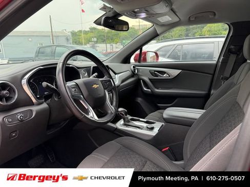 Used 2019 Chevrolet Blazer LT FWD image 3