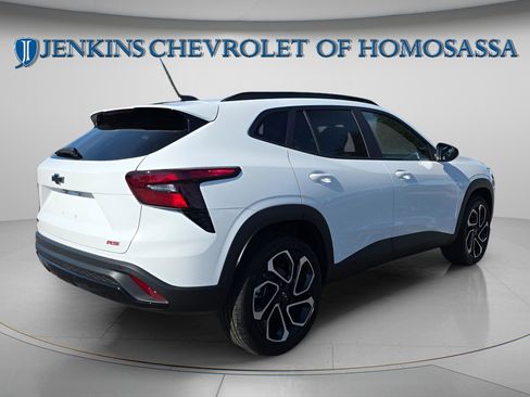 New 2026 Chevrolet Trax RS w/ Sunroof Package image 4