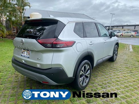 Used 2023 Nissan Rogue SV FWD image 7
