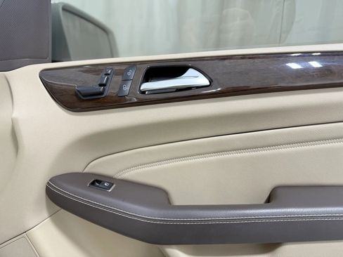 Used 2015 Mercedes-Benz ML 350 ML 350 4MATIC Sport Utility 4D image 24