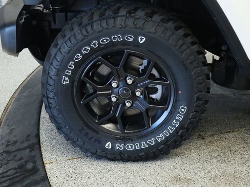 New 2026 Jeep Gladiator Mojave AWD/4WD image 14