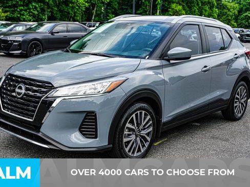 Used 2023 Nissan Kicks SV FWD image 3