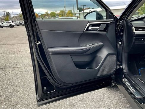 Used 2023 Mitsubishi Outlander SE image 21