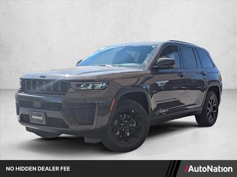 New 2026 Jeep Grand Cherokee Altitude AWD/4WD image 1