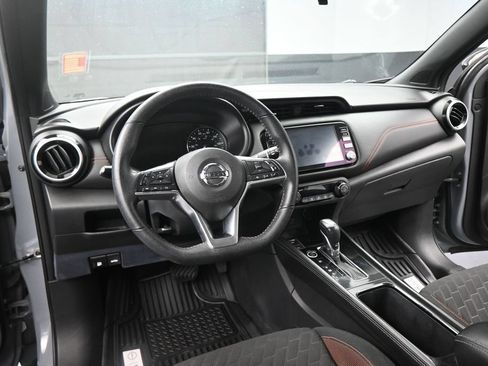 Used 2021 Nissan Kicks SR FWD image 16