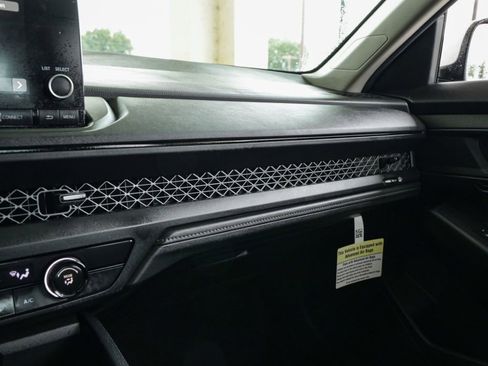 Used 2024 Honda Accord LX image 33