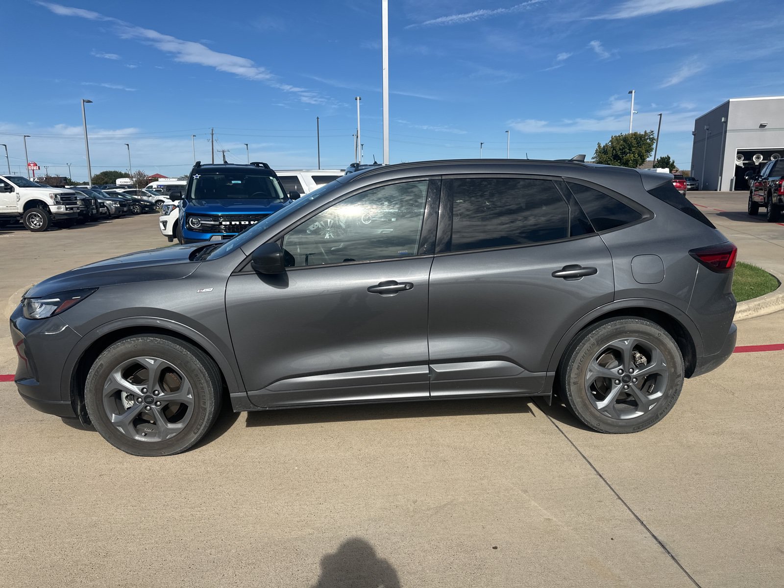 Used 2024 Ford Escape ST-Line w/ Tech Pack #1 FWD image 4