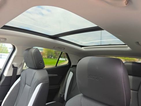 New 2026 Buick Envision Sport Touring image 4