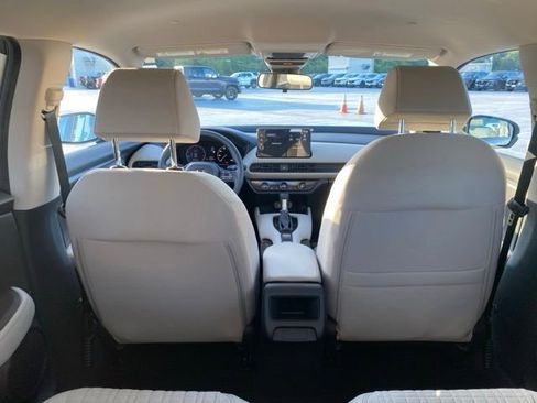 Used 2026 Honda HR-V LX image 10