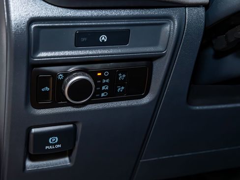 Used 2025 Ford F150 XL image 15