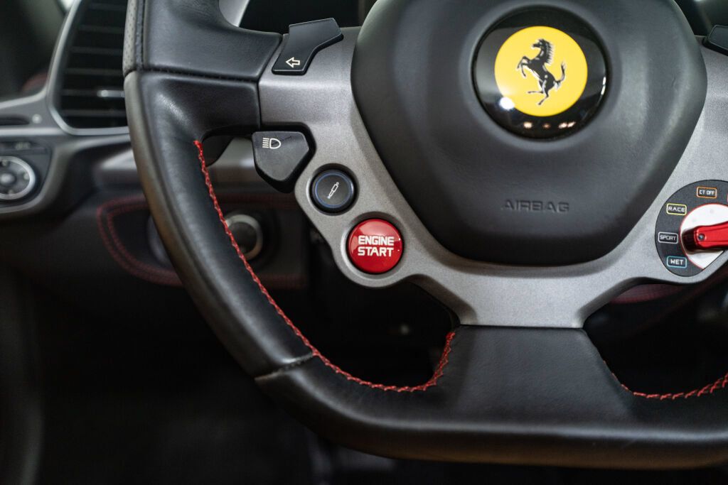 Used 2014 Ferrari 458 Spider RWD image 17