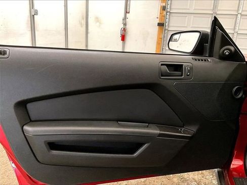 Used 2012 Ford Mustang Coupe RWD image 22