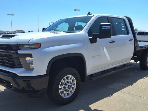 Used 2024 Chevrolet Silverado 2500 W/T w/ WT Fleet Convenience Package AWD/4WD image 4