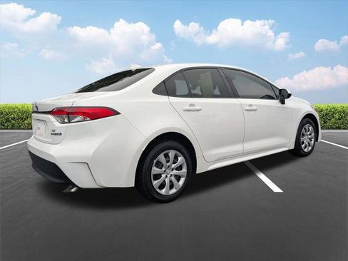 Certified 2024 Toyota Corolla LE FWD image 5
