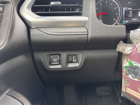 Used 2018 GMC Acadia SLT image 9