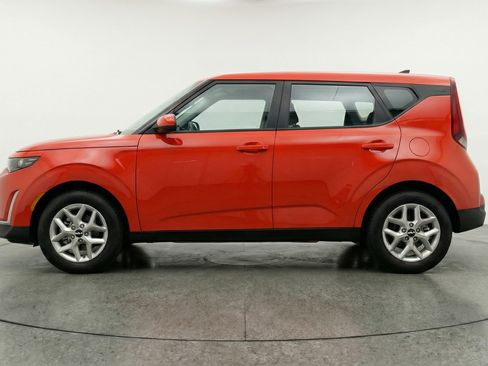 Used 2025 Kia Soul LX w/ LX Technology Package image 5