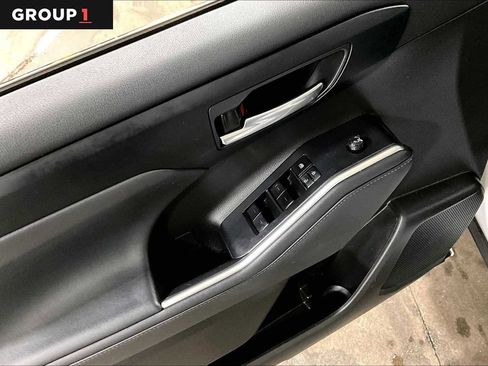 Certified 2022 Toyota Highlander XLE image 35