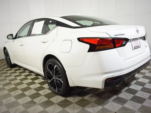 Certified 2025 Nissan Altima 2.5 SR image 6