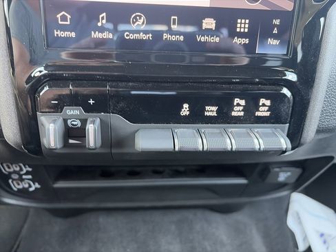 New 2026 RAM 2500 Tradesman AWD/4WD image 28
