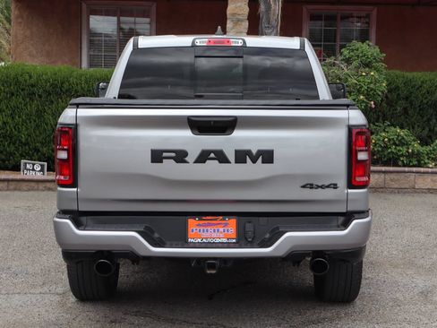 Used 2025 RAM 1500 Big Horn AWD/4WD image 7