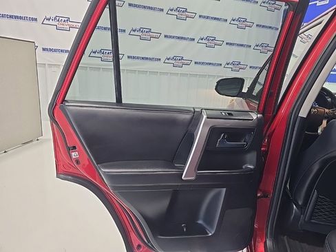 Used 2016 Toyota 4Runner Limited image 19