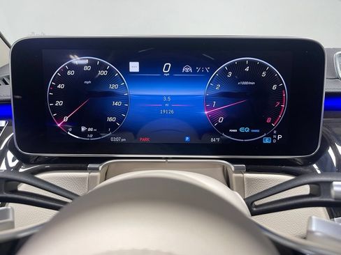 Certified 2022 Mercedes-Benz S 500 4MATIC w/ AMG Line Package image 32