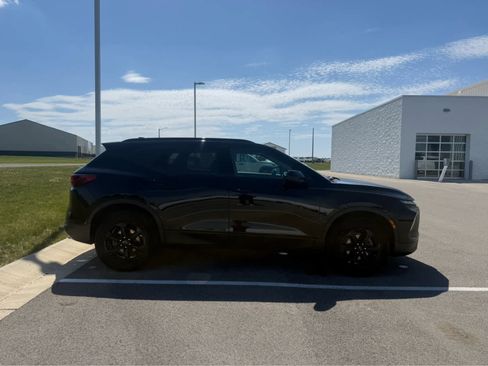 Used 2023 Chevrolet Blazer LT w/ Convenience Package AWD/4WD image 4