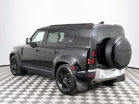 Used 2024 Land Rover Defender 110 S image 7